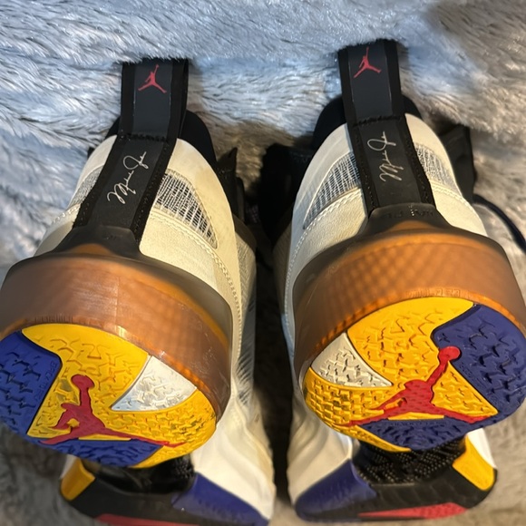 Nike Men”s Air Jordan XXXVII Basketball Shoes Size 11 Light Bone/Black - Picture 7 of 9